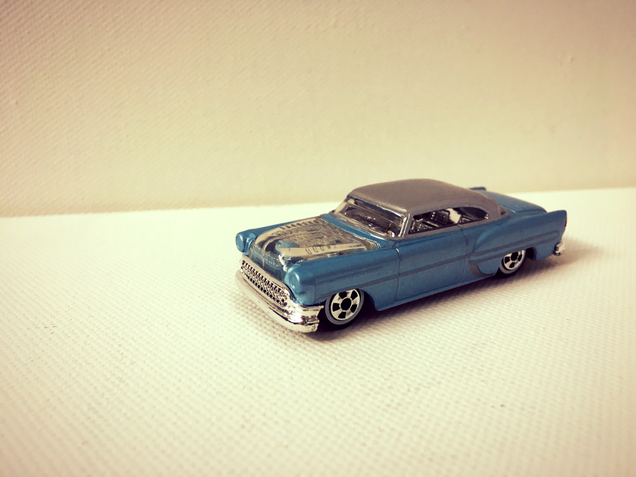 Illustration for article titled Can`t take my eyes off this 53`Chevy